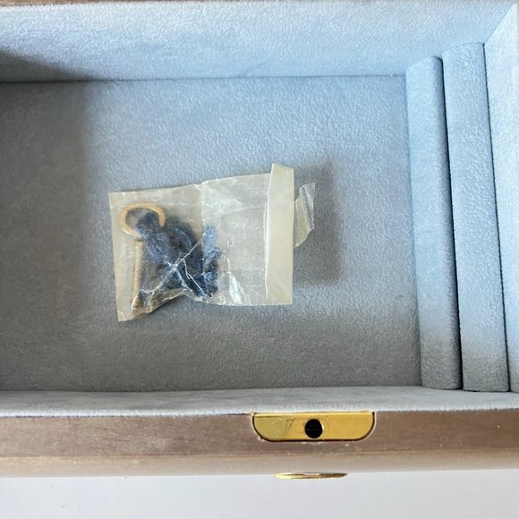 Handcrafted Musical Jewelry Box Exquisite Wood Marquetry Inlay- SWAN LAKE Melody - Picture 14 of 16